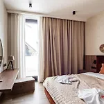 Looktatry Tatra Stone House Z Jacuzzi Appartamento *